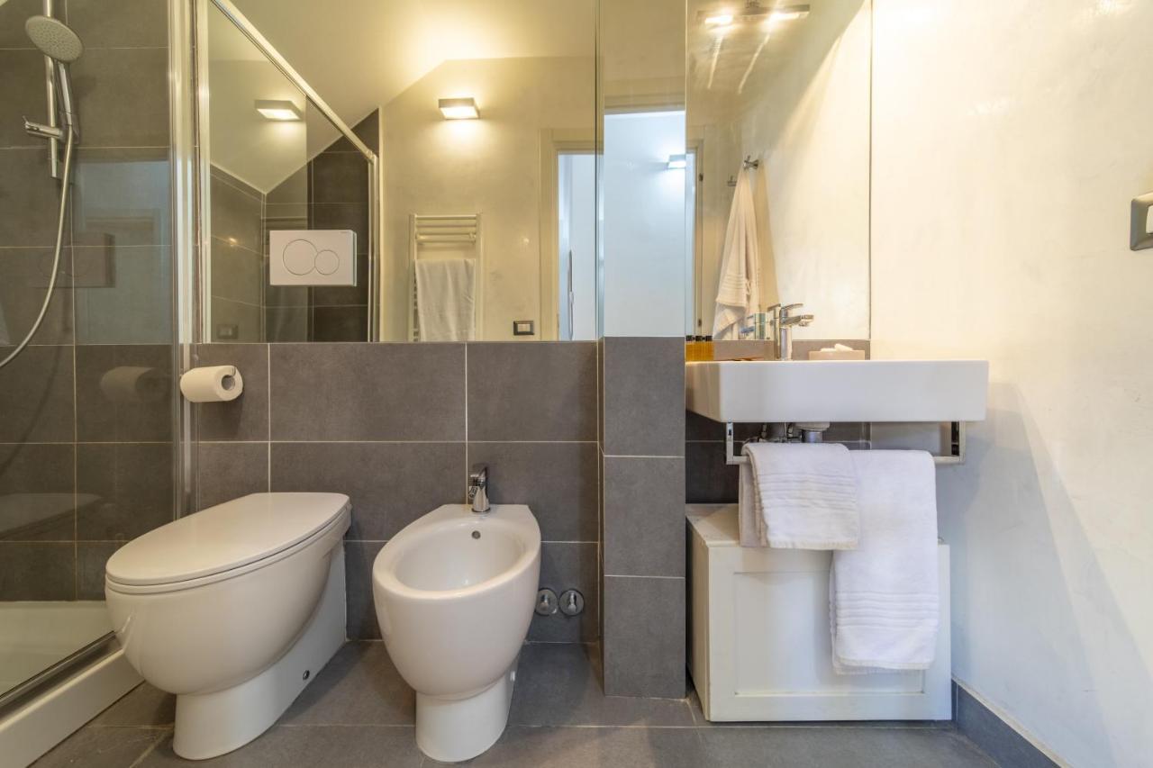 Bright Santa Croce Apartment ฟลอเรนซ์ ภายนอก รูปภาพ