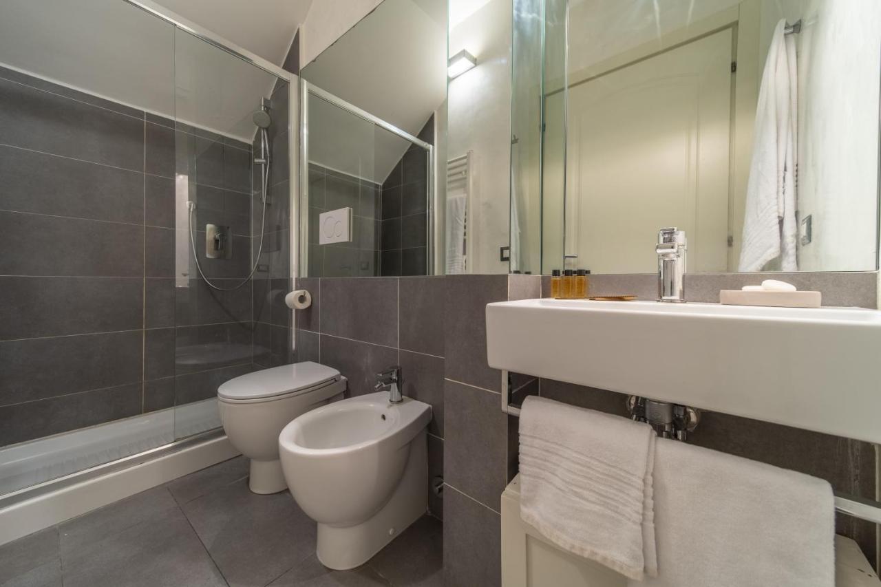Bright Santa Croce Apartment ฟลอเรนซ์ ภายนอก รูปภาพ